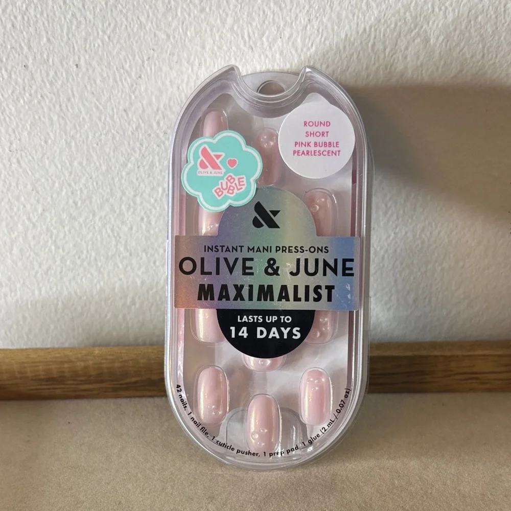 Olive &‎ June Maximalist Instant Mani Press-On Nails - Pink Bubble Pearlescent